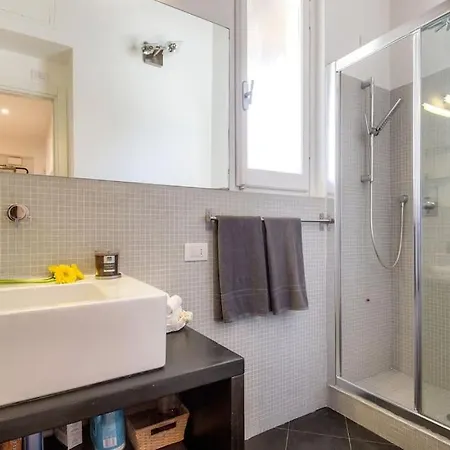 Romantic View * פירנצה