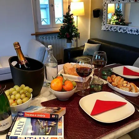 Romantic View פירנצה