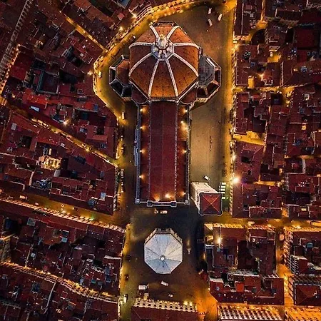 Romantic View * פירנצה